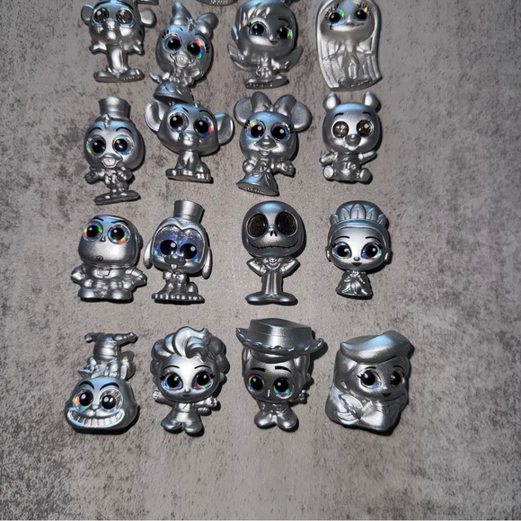 Disney 100 Anniversary Doorables (19) - Picture 3 of 3